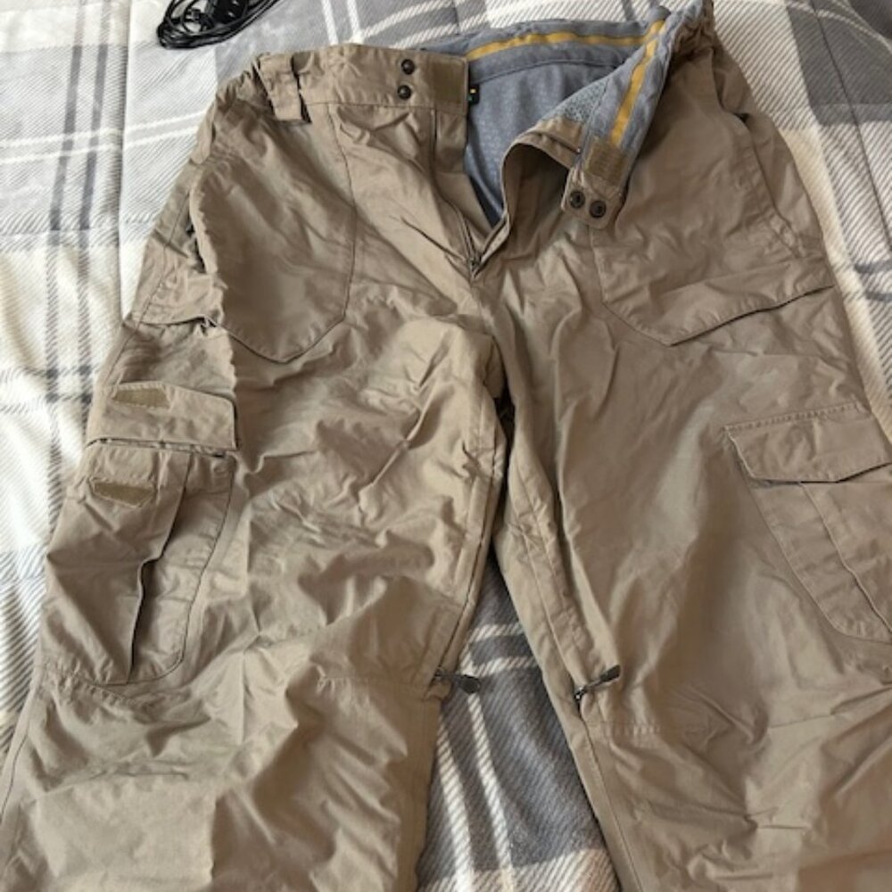 Men's snowboard pants